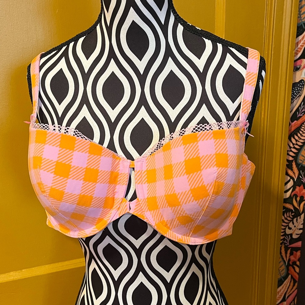 Savage X Fenty Pink and Orange Plaid Bra 38 DD NWOT
